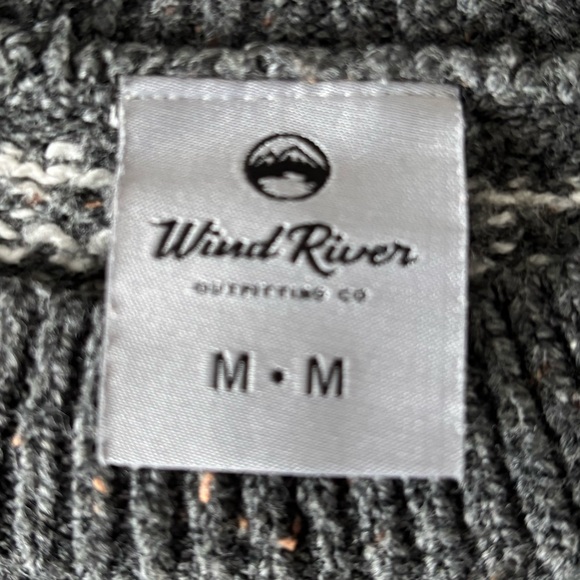 Gray and White Patterned Sweater - Picture 3 of 11